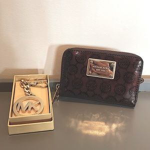 Michael - Michael Kors wristlet